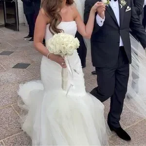 Vera Wang | Dresses | Vera Wang Pavlova Wedding Gown | Poshmark
